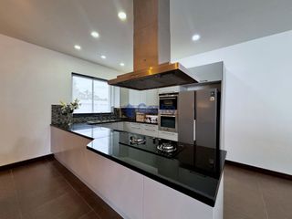 For rent and for sale 2 bedrooms house in Bang Lamung, Chonburi