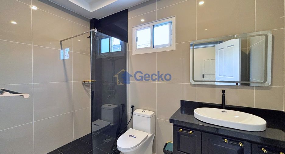 For sale 6 bedrooms house in Bang Lamung, Chonburi