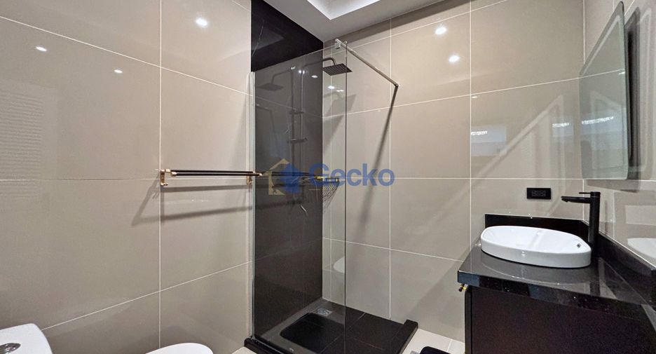 For sale 6 bedrooms house in Bang Lamung, Chonburi