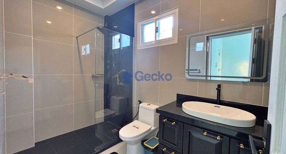 For sale 6 bedrooms house in Bang Lamung, Chonburi