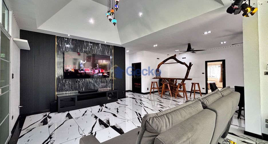 For sale 3 ベッドルーム house in Bang Lamung, Chonburi