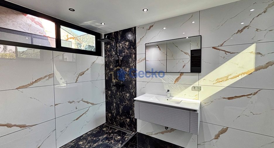 For sale 3 ベッドルーム house in Bang Lamung, Chonburi