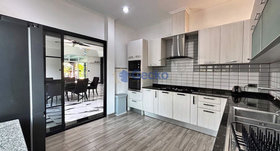For sale 3 ベッドルーム house in Bang Lamung, Chonburi