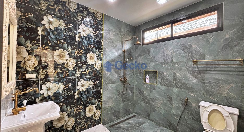 For sale 3 ベッドルーム house in Bang Lamung, Chonburi