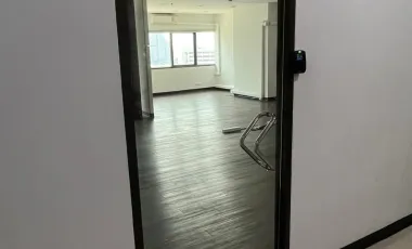 Oficina en alquiler en Watthana, Bangkok