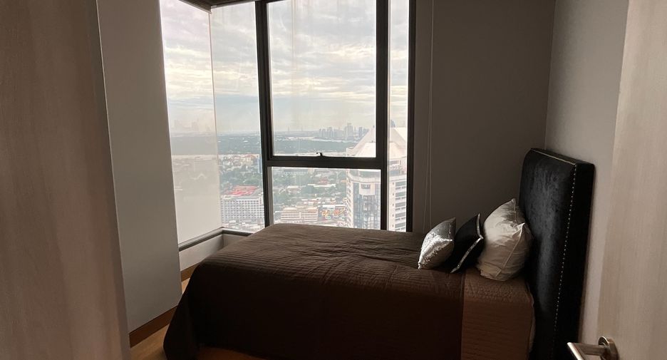 For rent 2 bedrooms condo in Khlong Toei, Bangkok