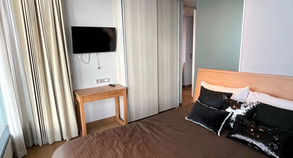 For rent 2 bedrooms condo in Khlong Toei, Bangkok