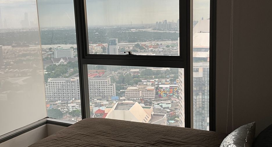 For rent 2 bedrooms condo in Khlong Toei, Bangkok