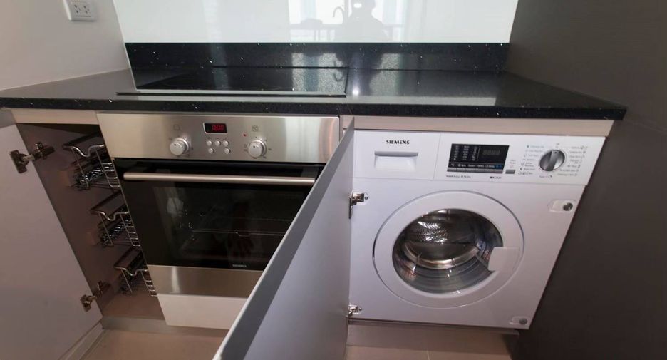 Аренда и продажа 1 кровать кондо в Сатхон, Бангкок