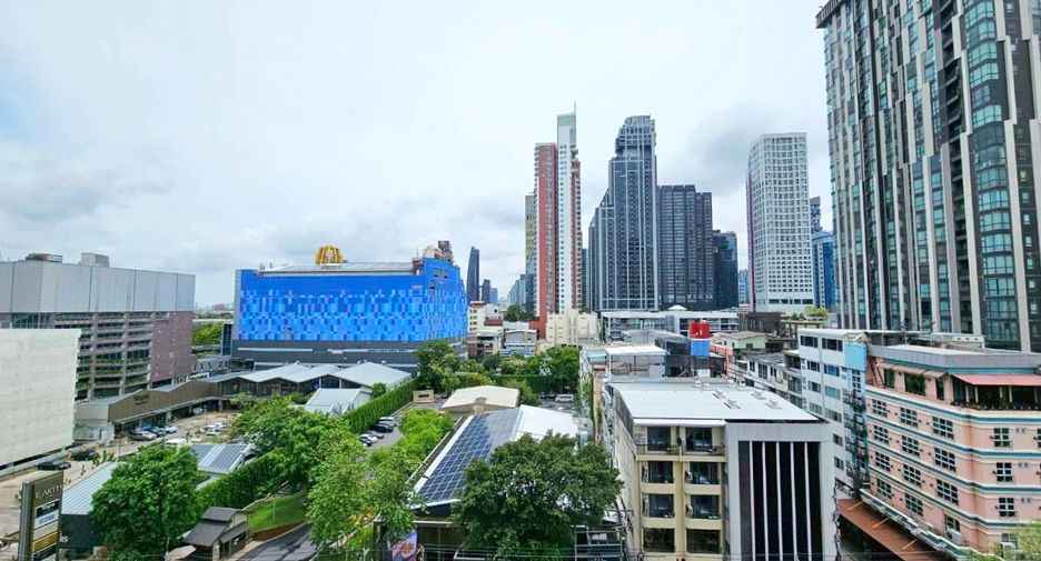 For rent 2 bedrooms condo in Khlong Toei, Bangkok