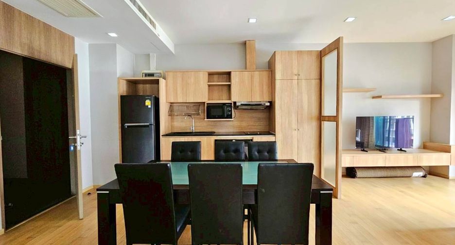 For rent 2 bedrooms condo in Khlong Toei, Bangkok