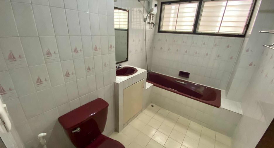 For rent 3 ベッドルーム condo in Watthana, Bangkok
