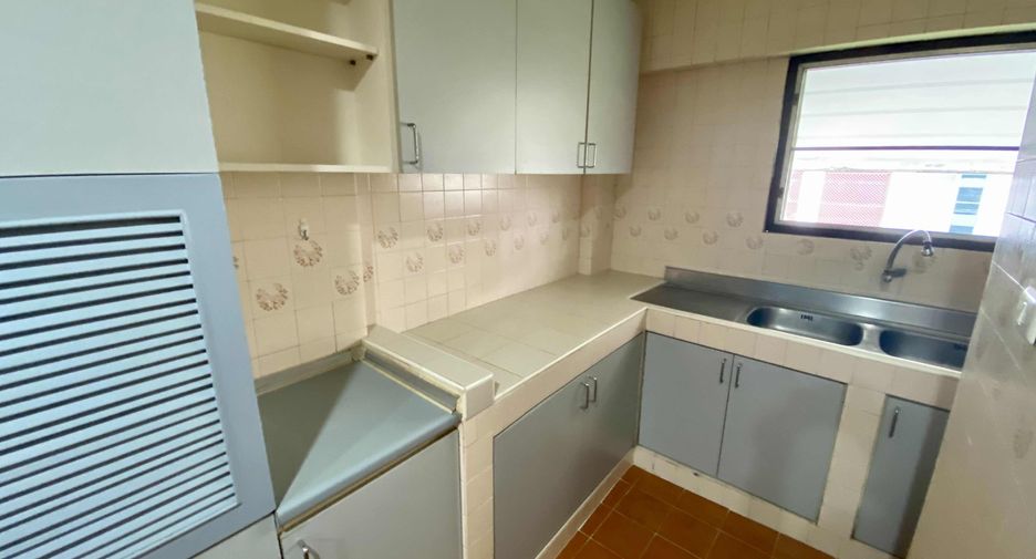 For rent 3 ベッドルーム condo in Watthana, Bangkok