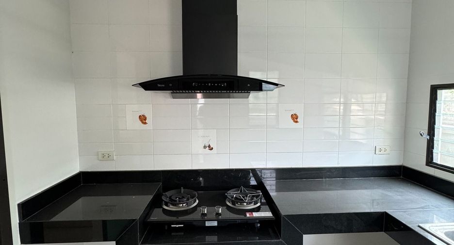 For rent 3 ベッドルーム house in Prawet, Bangkok