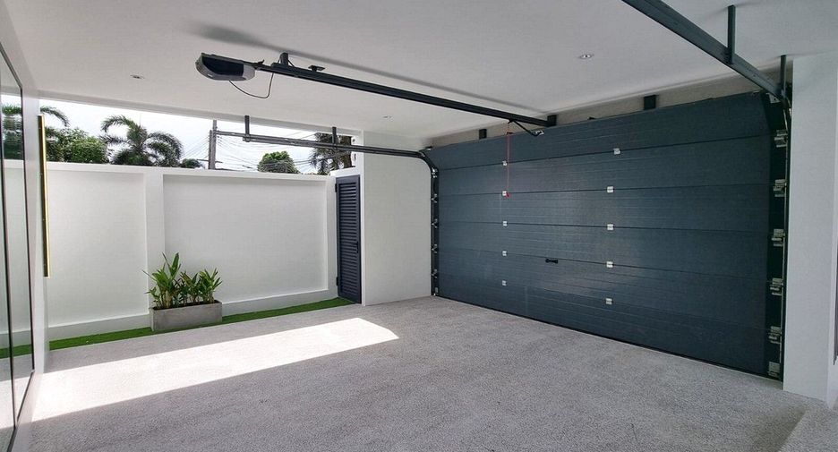 Villa en venta de 4 habitaciones en Mueang Phuket, Phuket