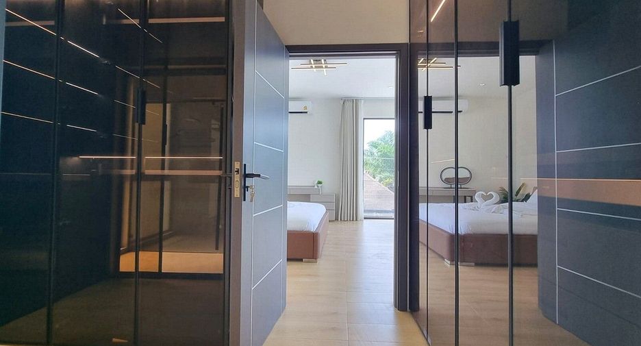 Villa en venta de 4 habitaciones en Mueang Phuket, Phuket