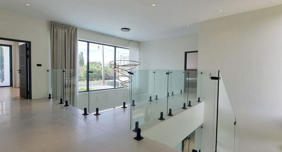 Villa en venta de 4 habitaciones en Mueang Phuket, Phuket