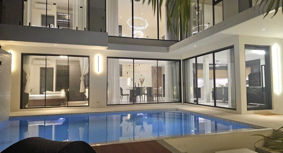 Villa en venta de 4 habitaciones en Mueang Phuket, Phuket