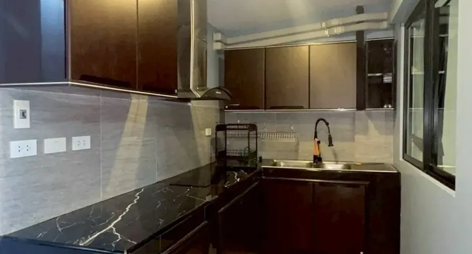 For sale 4 bedrooms townhouse in Lat Lum Kaeo, Pathum Thani