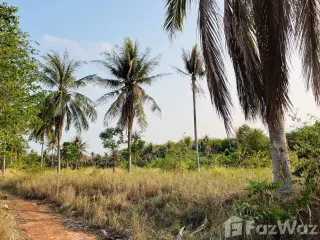 出售 土地 在 Thap Sakae, 班武里府