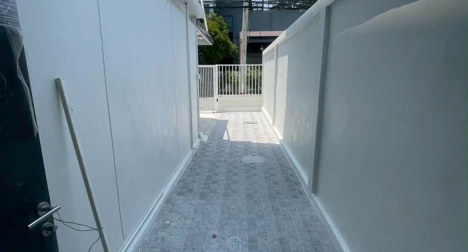 For rent studio house in Mueang Nonthaburi, Nonthaburi