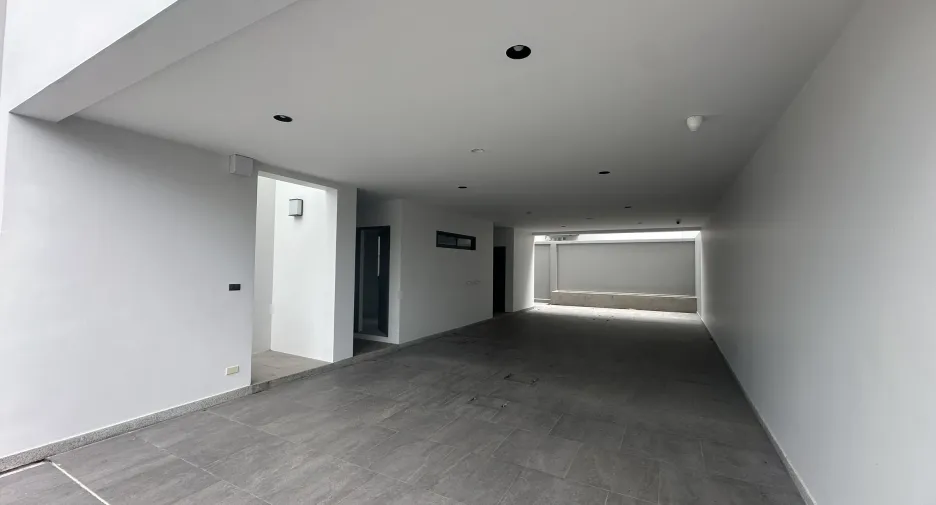 For rent and for sale 2 bedrooms office in Lat Phrao, Bangkok