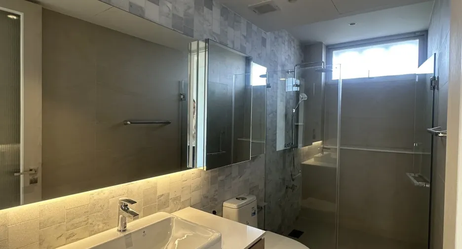 For rent and for sale 2 bedrooms office in Lat Phrao, Bangkok