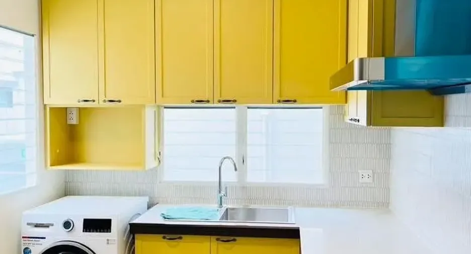 For rent 4 bedrooms house in Bang Phli, Samut Prakan