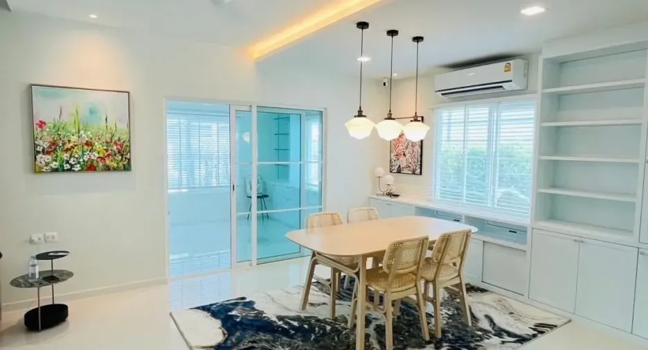 For rent 4 bedrooms house in Bang Phli, Samut Prakan