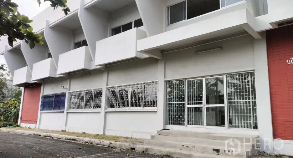 For rent warehouse in Lat Krabang, Bangkok