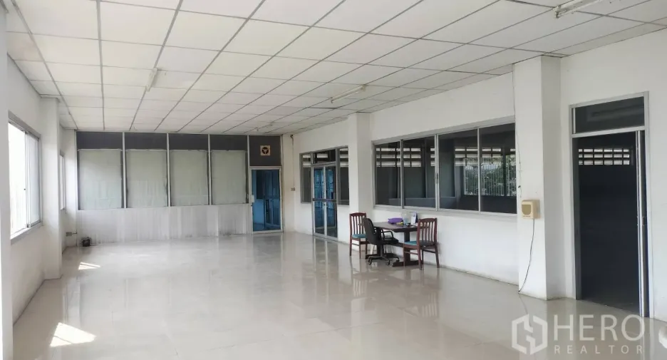 For rent warehouse in Lat Krabang, Bangkok