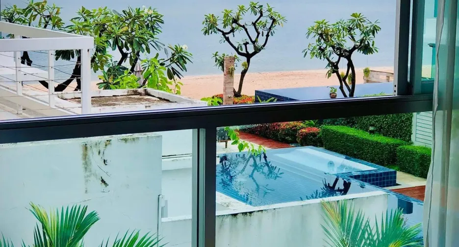 For sale 4 bedrooms villa in Cha Am, Phetchaburi