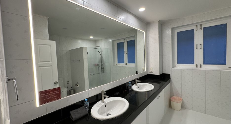 For rent 4 bedrooms villa in Ko Samui, Surat Thani