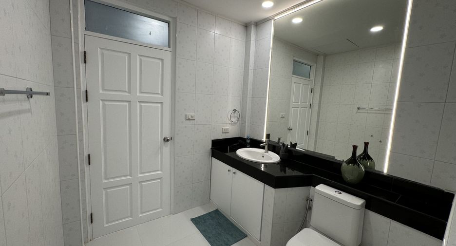 For rent 4 bedrooms villa in Ko Samui, Surat Thani
