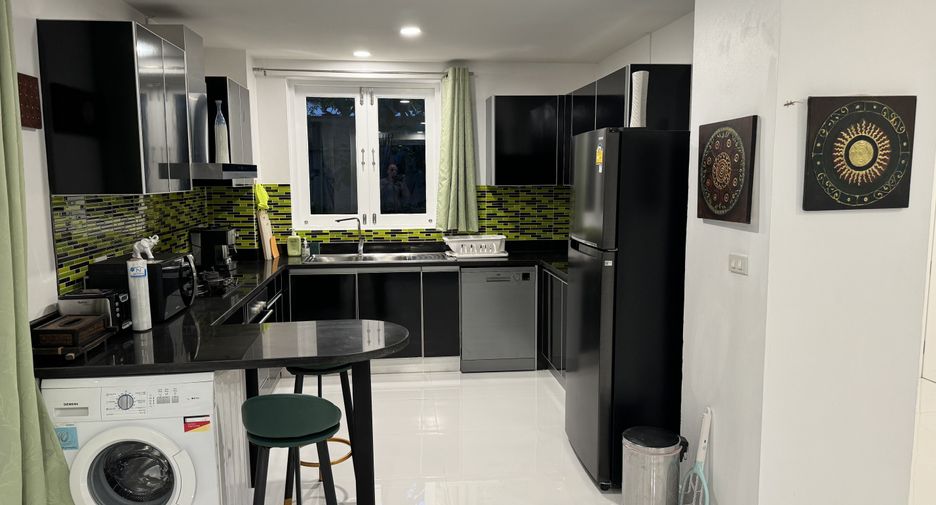 For rent 4 bedrooms villa in Ko Samui, Surat Thani