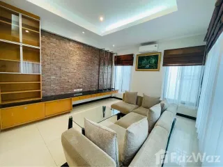Casa en alquiler de 4 habitaciones en Chatuchak, Bangkok