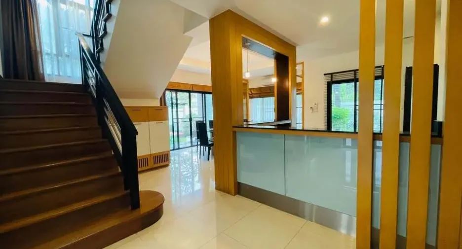 For rent 4 ベッドルーム house in Chatuchak, Bangkok