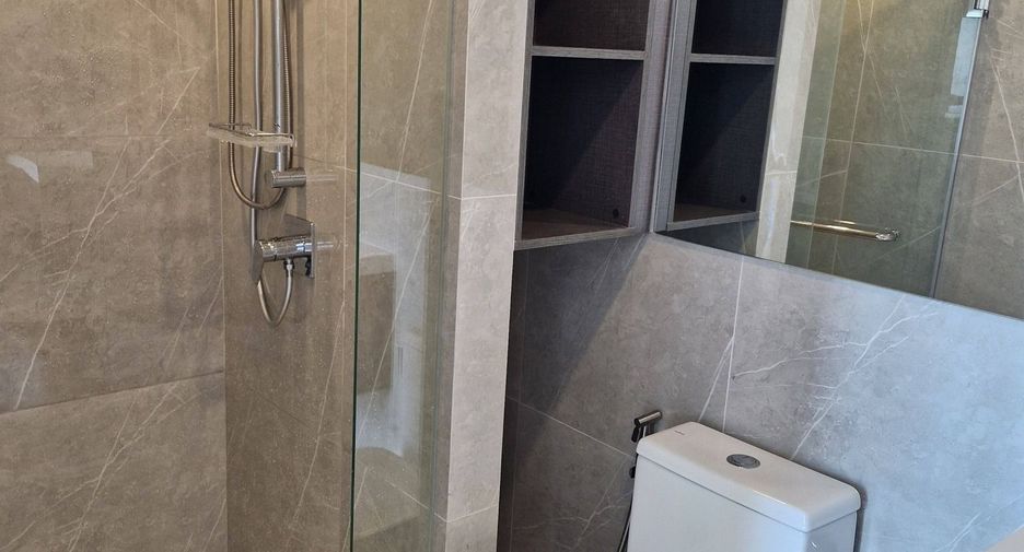 For rent 1 bed condo in Huai Khwang, Bangkok
