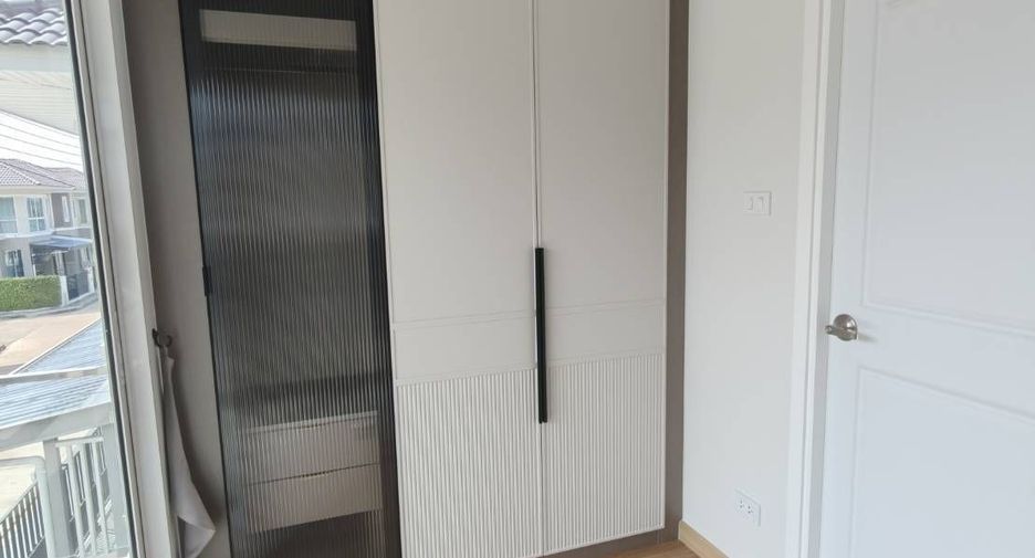 Casa en venta de 3 habitaciones en San Kamphaeng, Chiang Mai