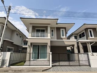 For sale 3 bedrooms house in San Kamphaeng, Chiang Mai