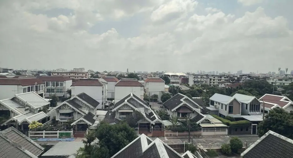 Wohnung zum Kauf und zur Miete mit 1 Zimmer in Lat Phrao, Bangkok