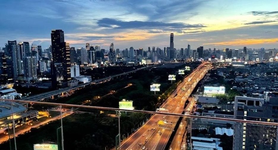 For rent 1 Beds condo in Huai Khwang, Bangkok