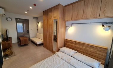For rent 1 bed condo in Huai Khwang, Bangkok