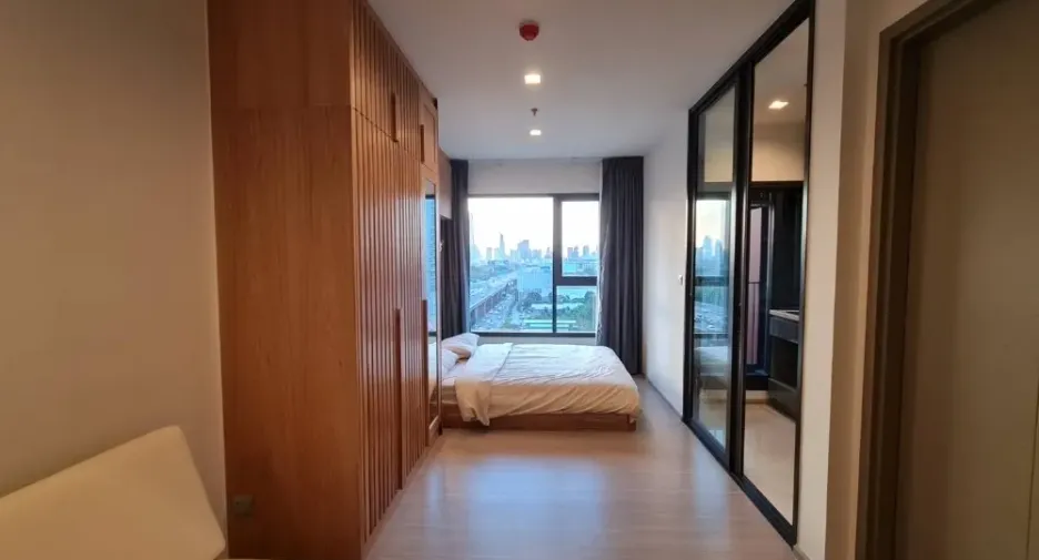 For rent 1 Beds condo in Huai Khwang, Bangkok