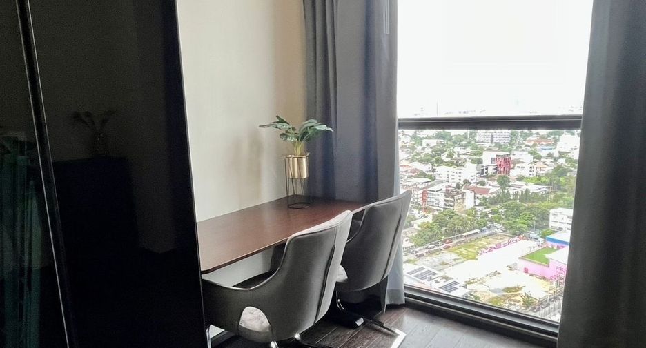 For rent 2 bedrooms condo in Watthana, Bangkok