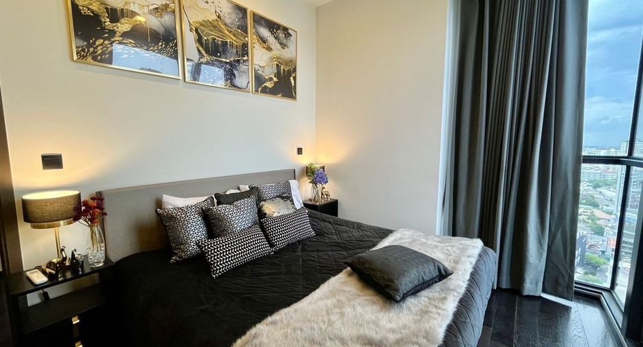 For rent 2 bedrooms condo in Watthana, Bangkok
