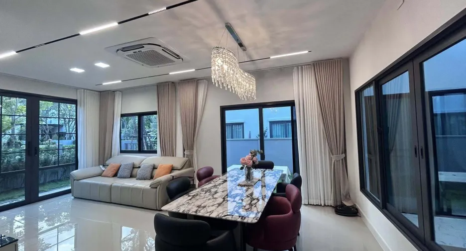 Haus zur Miete mit 3 Zimmer in Bang Phli, Samut Prakan