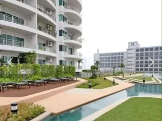 For rent 4 bedrooms townhouse in Yan Nawa, Bangkok
