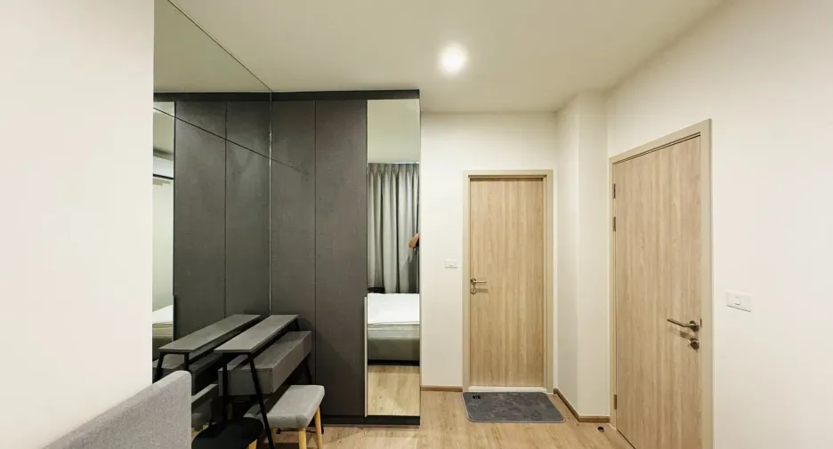 For rent 1 bed condo in Huai Khwang, Bangkok