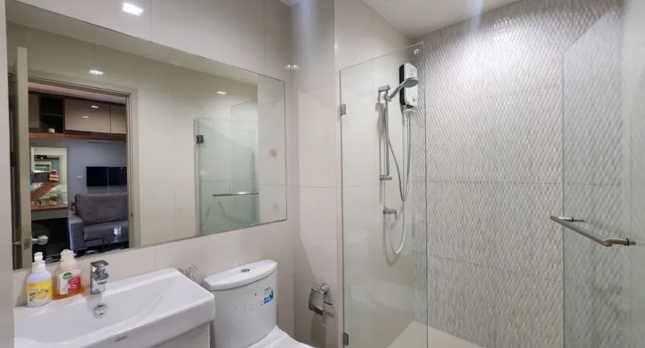 For rent 1 bed condo in Khlong Toei, Bangkok